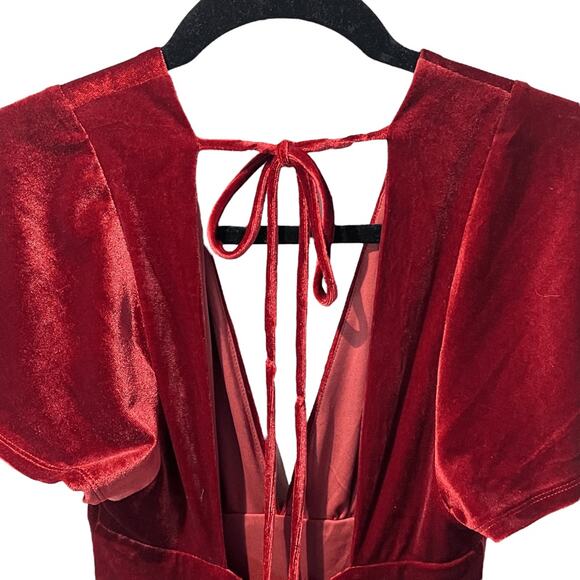NWT Lulus Stunning Days Red Velvet Flutter Sleeve Maxi Dress Sz XS - Picture 8 of 10